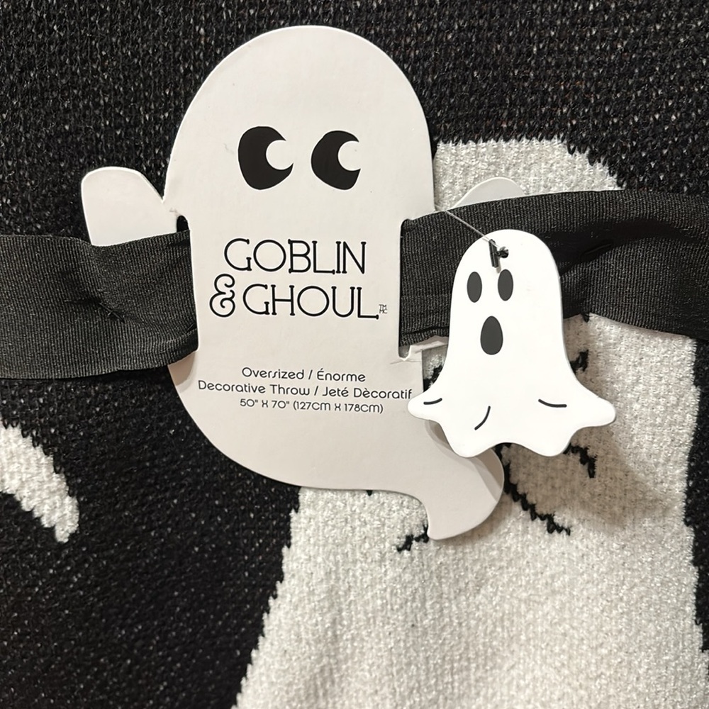 GOBLIN & GHOUL BLACK GHOST PUMPKIN JACK O LANTERN OVERSIZED HALLOWEEN THROW NWT - Picture 3 of 11